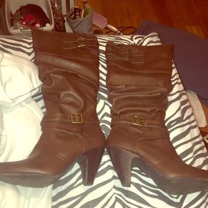 Heeled knee high boots